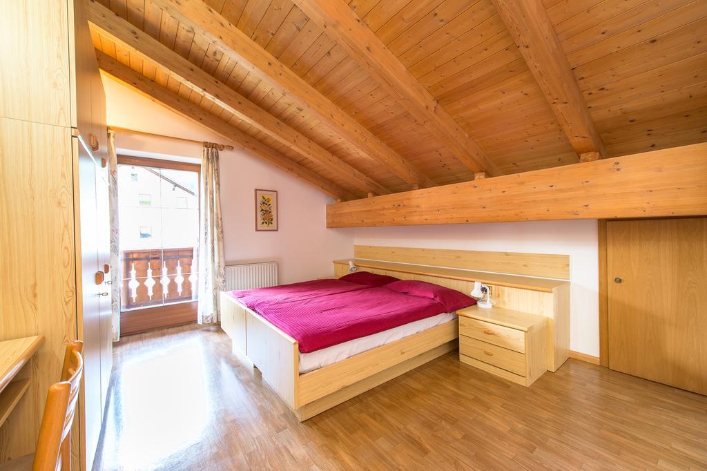 Appartamenti Cesa Crepa Neigra Canazei Buitenkant foto