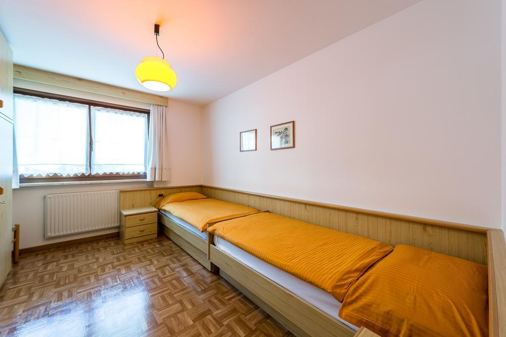 Appartamenti Cesa Crepa Neigra Canazei Buitenkant foto