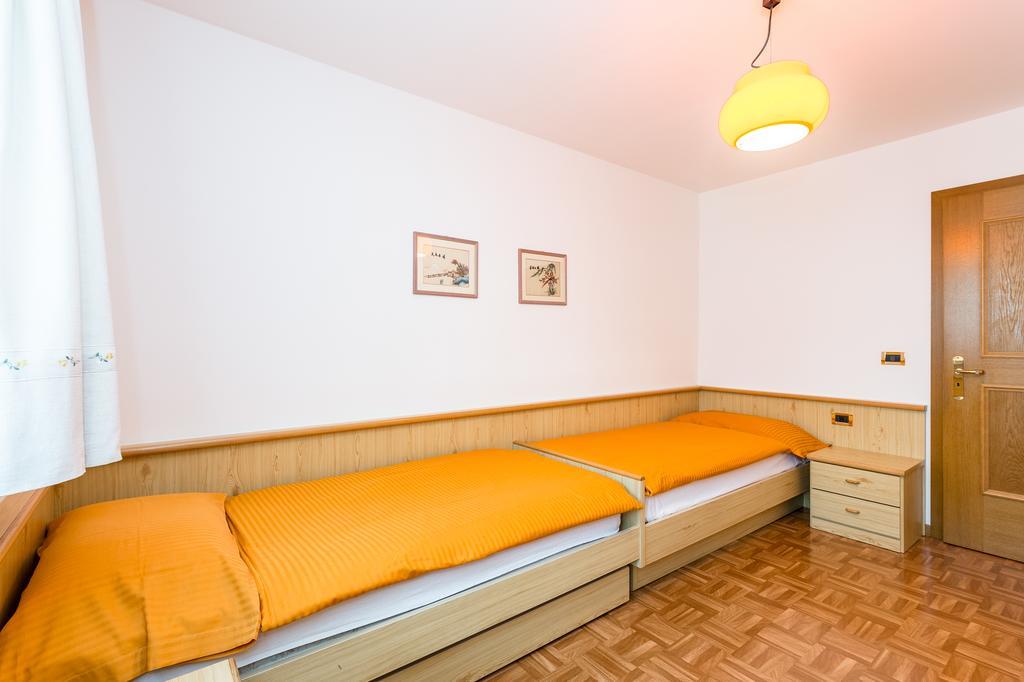 Appartamenti Cesa Crepa Neigra Canazei Buitenkant foto